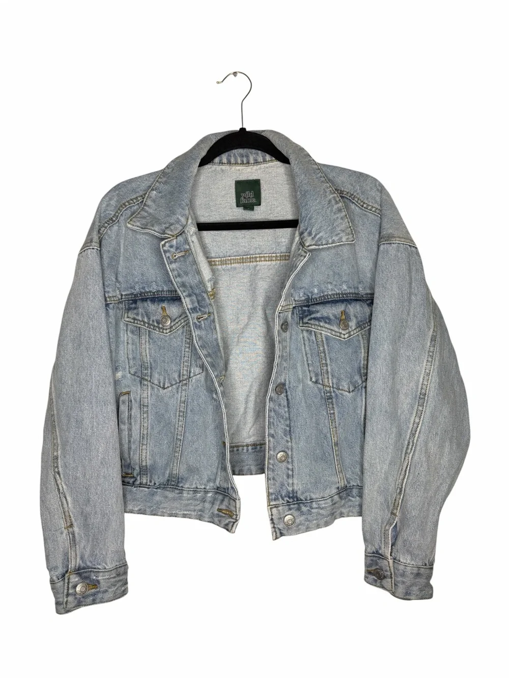 WILD FABLE / light wash cropped oversized denim jean jacket / M